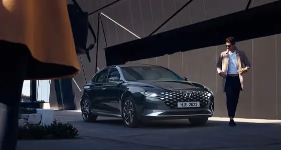 2021 Hyundai Azera Smart - Image 1