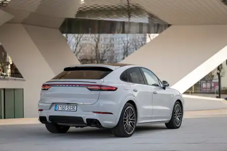 Porsche Cayenne Base Trim - Image 2