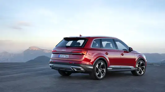 Audi Q7 S Line - Image 2