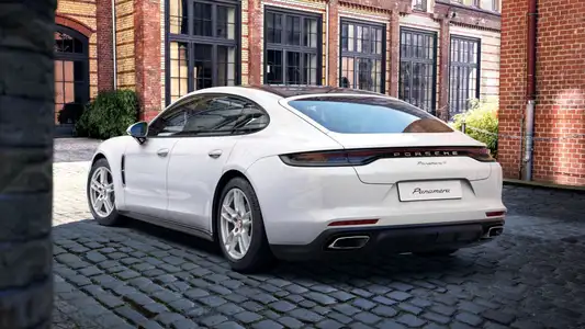 2022 Porsche Panamera 4 Executive Base Trim - Image 2
