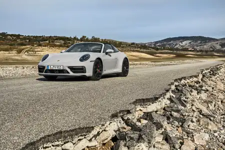 Porsche 911 Base Trim - Image 1