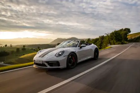 Porsche 911 Base Trim - Image 1