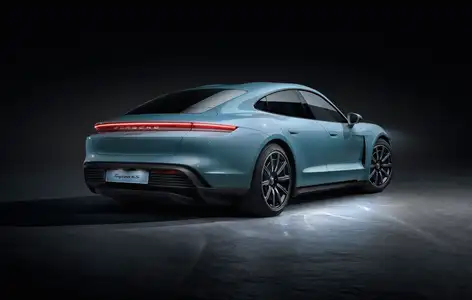 2022 Porsche Taycan 4S Base Trim - Image 2
