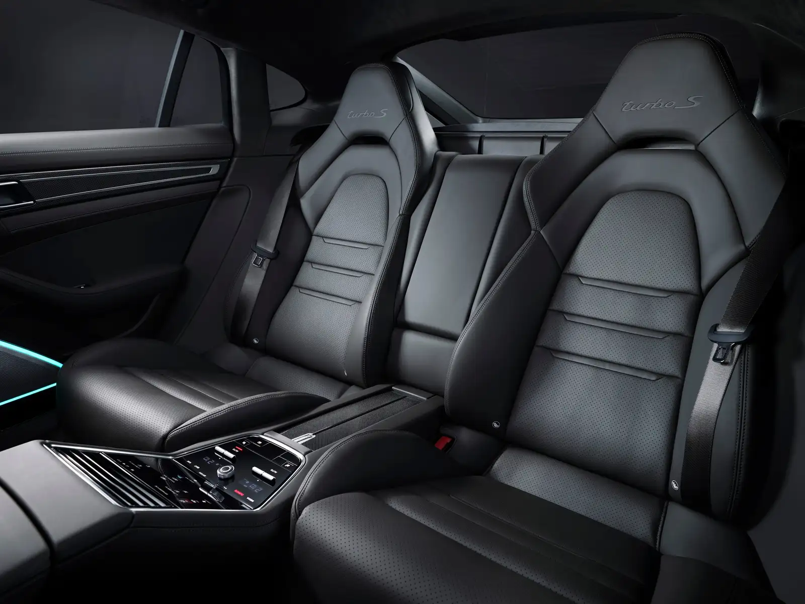 2022 Porsche Panamera Turbo S Base Trim - view 7