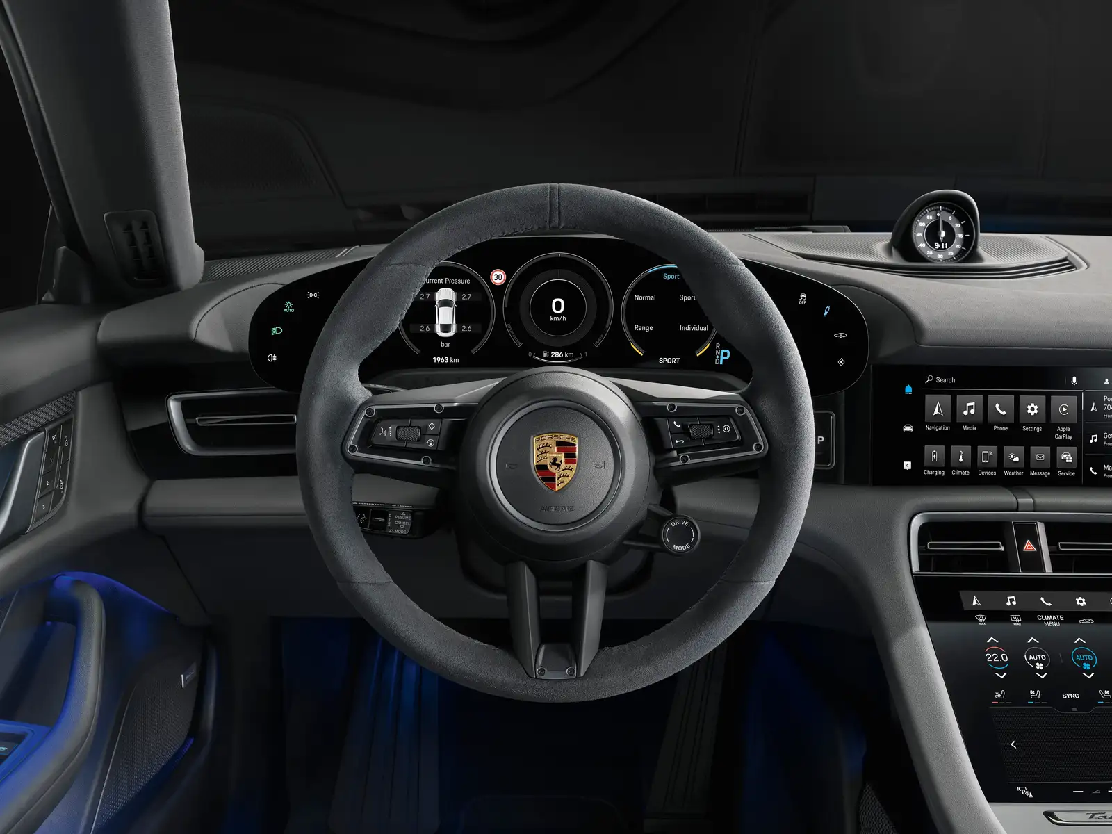 2022 Porsche Taycan 4S Base Trim - view 4