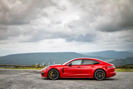 2022 Porsche Panamera GTS Base Trim - Image 3