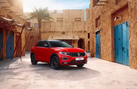 Volkswagen T-Roc - Image 1