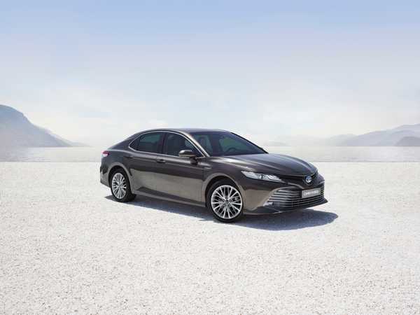 2018 Camry 2.5L Hybrid Limited for sale, rent and lease on DriveNinja.com