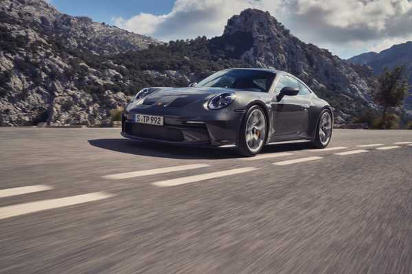 2022 الفئة الأساسية من 911 GT3 مع حزمة سياحية for sale, rent and lease on DriveNinja.com